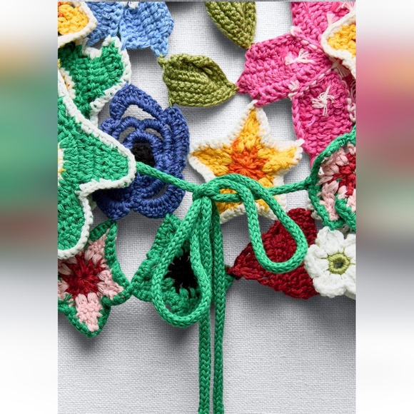 ZARA FLORAL CROCHET  CROP TOP - Picture 7 of 9